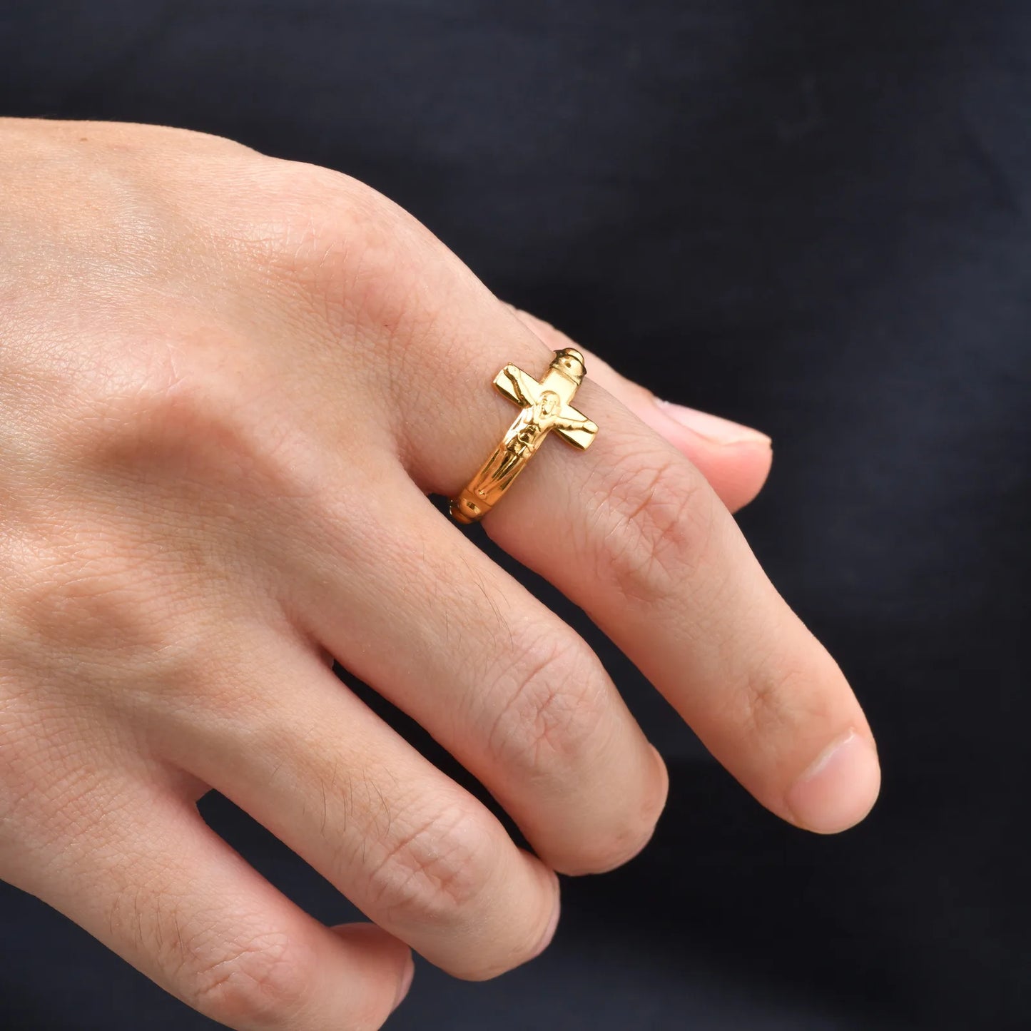 Cernith™ Valor Cross Ring