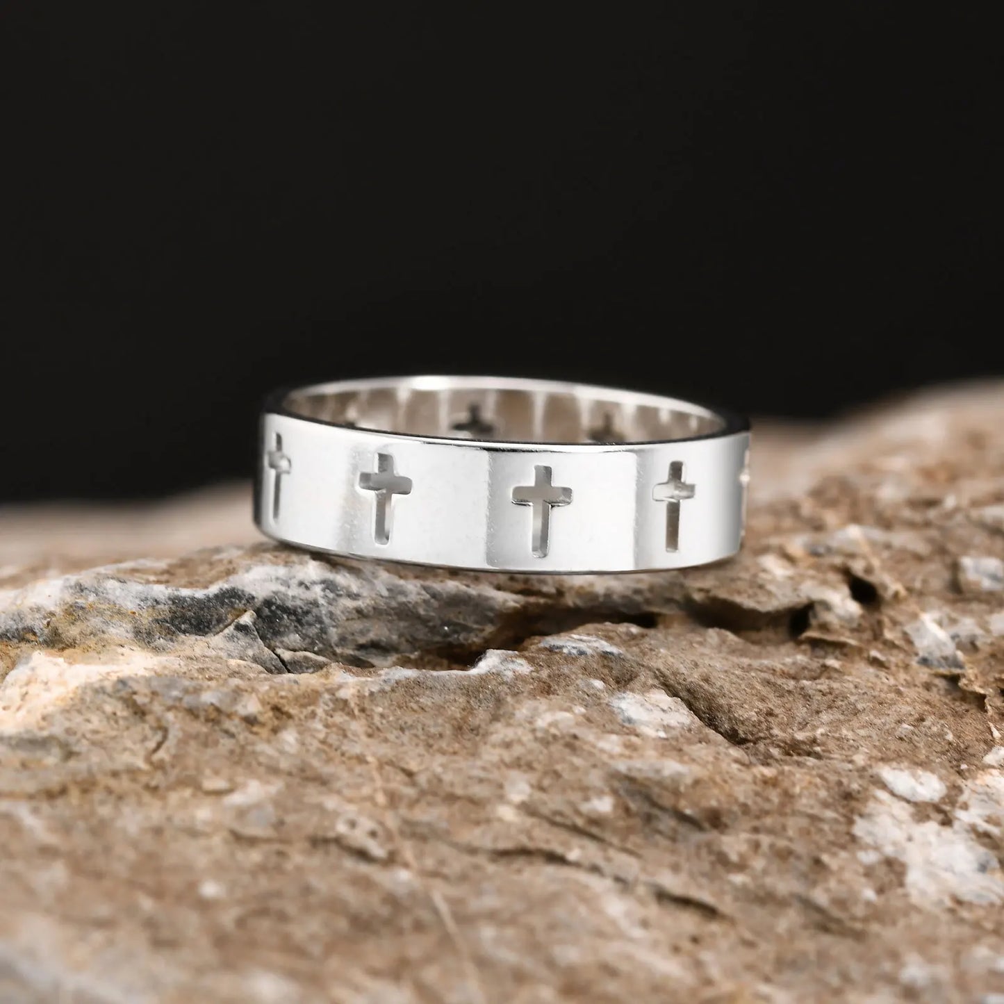 Cernith™ Sanctum Cross Ring