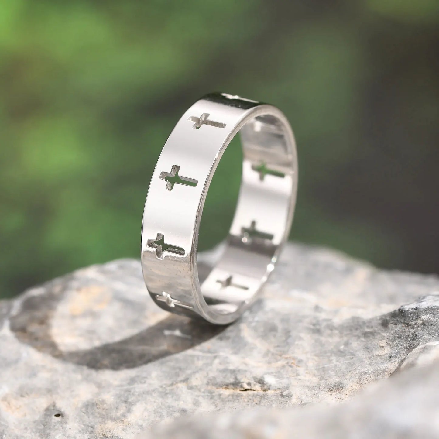 Cernith™ Sanctum Cross Ring